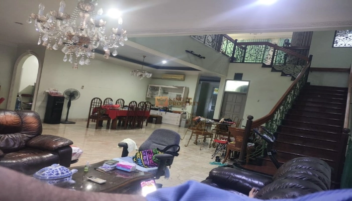 Jakarta Barat Dijual Cepat! Rumah Mewah di Tosiga Kebon Jeruk Furnished SHM 3 2