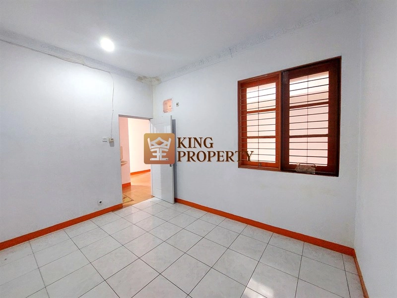 Jakarta Barat Rumah Hook! Disewa 261m2 Citra Garden 3 Sejuk Asri Rapi Terawat<br> 24 23