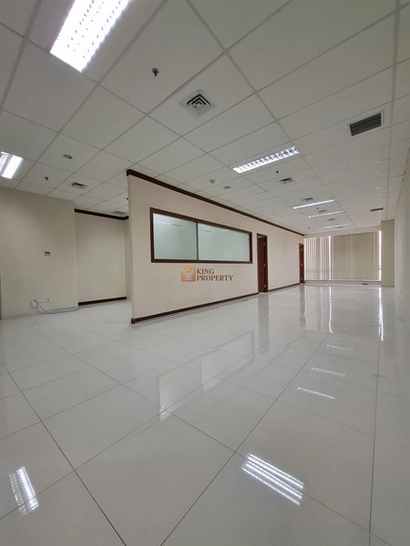 Neo Soho Full Renovasi! Disewa Small Office Soho Capital 137m2 Tanjung Duren 5 4