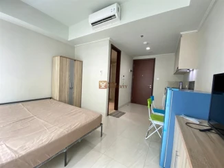 Hadap Timur Studio Apartemen Green Sedayu Taman Palem Furnish