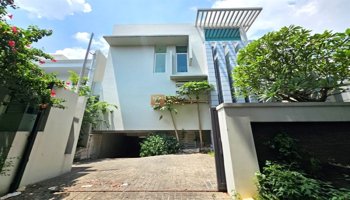 Jakarta Selatan Modern Glass House CBD Pondok Indah 2,5 Lantai Furnish Siap Huni 1 cover_3